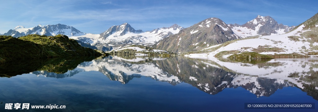美丽的雪山和湖泊风光