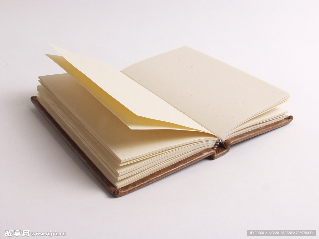 空白书本