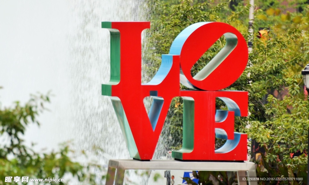 love雕塑