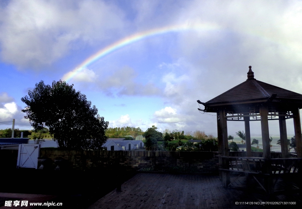 雨后彩虹