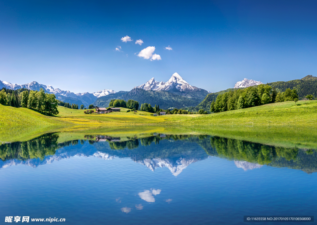 唯美天空湖面景色高清图片