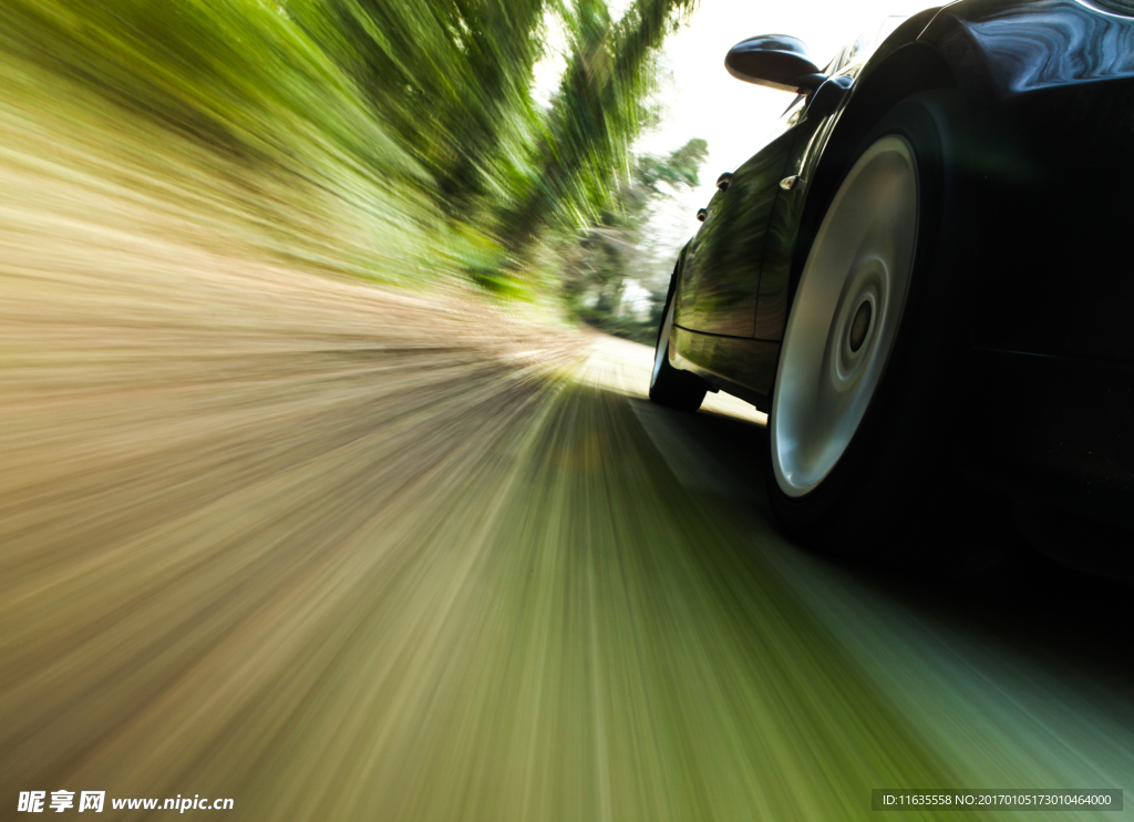动感行驶的汽车光线高清图片
