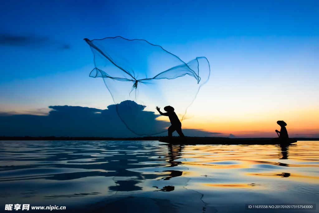 高山湖面景色高清图片