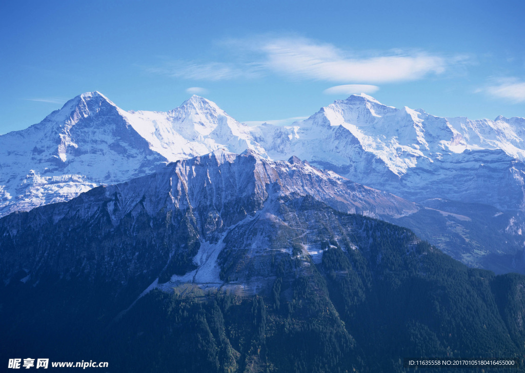 壮严的雪山美丽风光