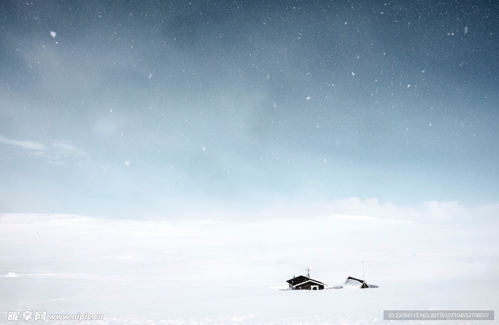 大雪地里的小屋子