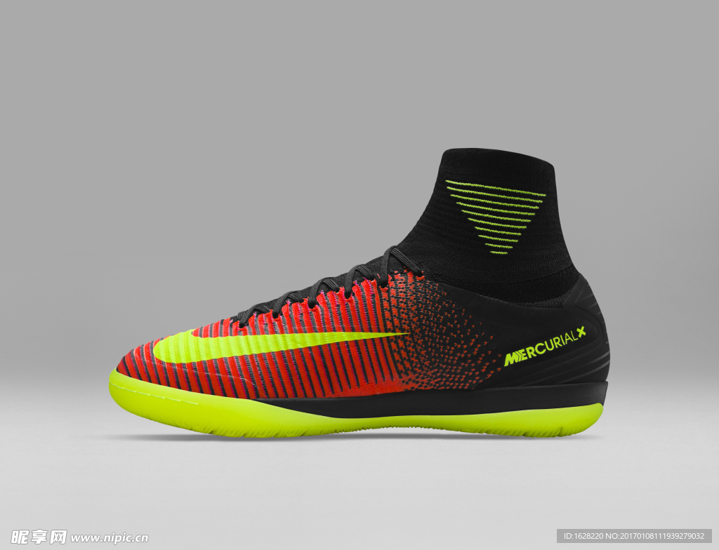 NIKE平底室内足球鞋