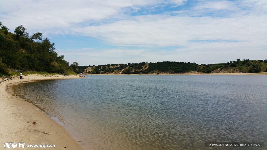 蓝天 白云 水库