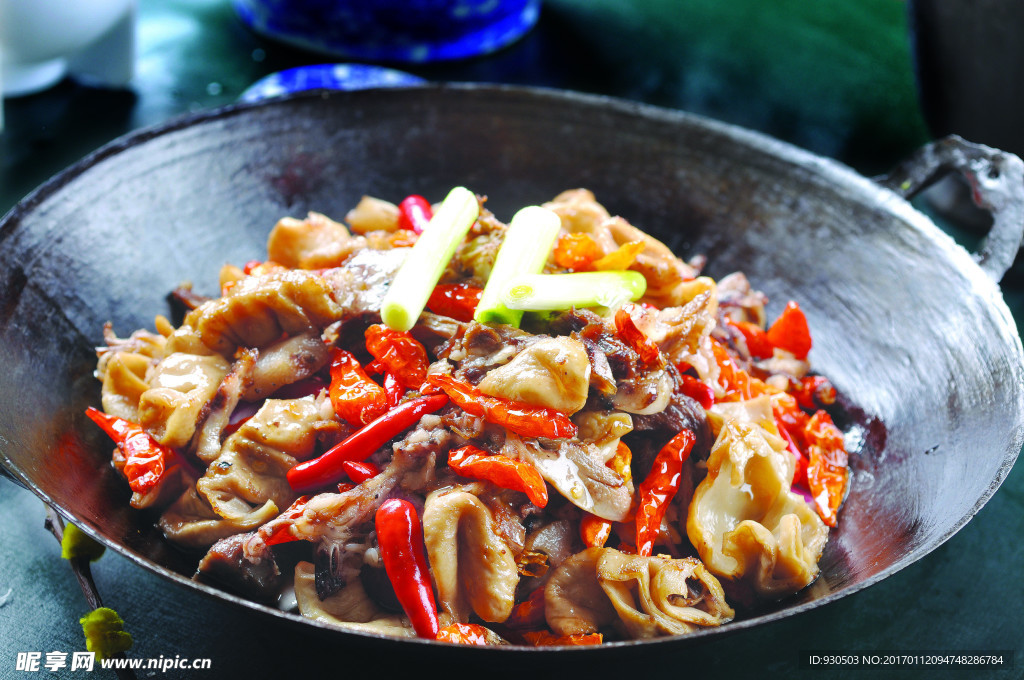 石门肥肠炖猪头肉