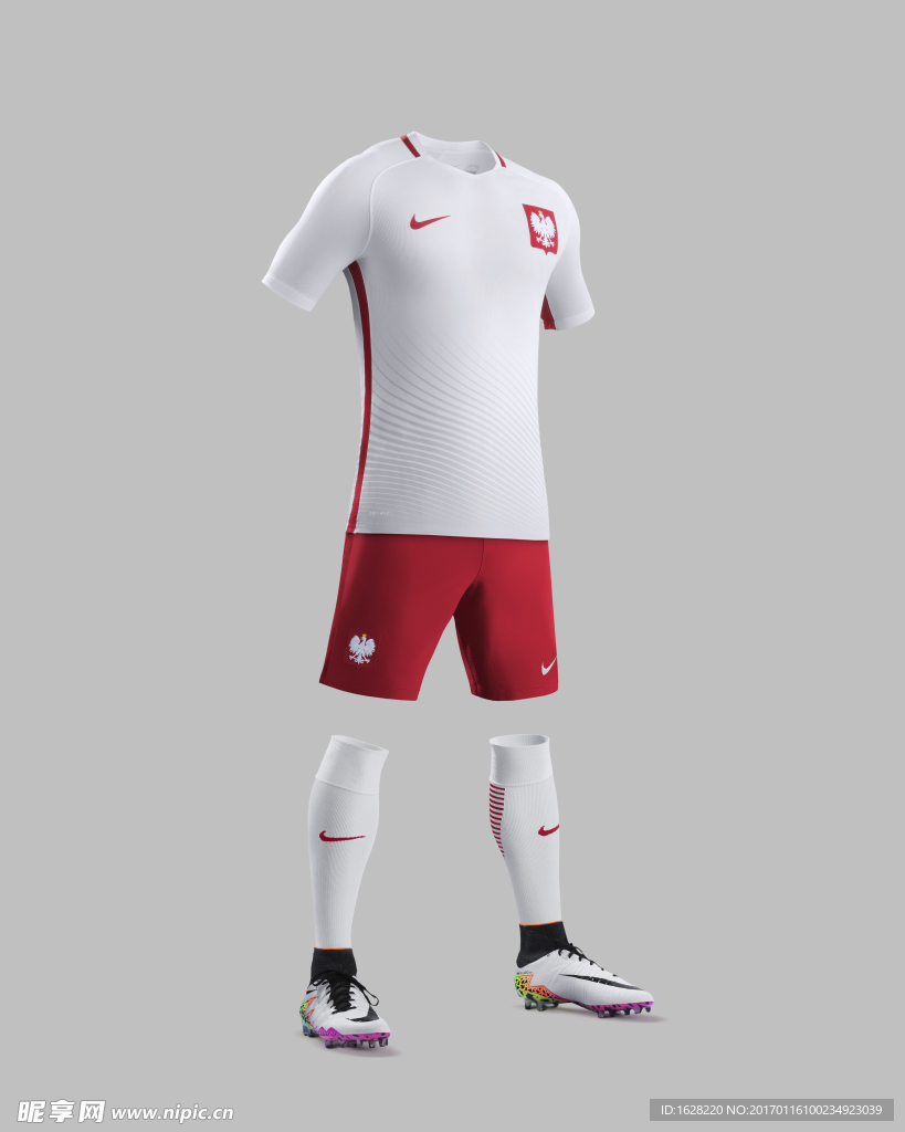 NIKE国家队足球队服宣传广告