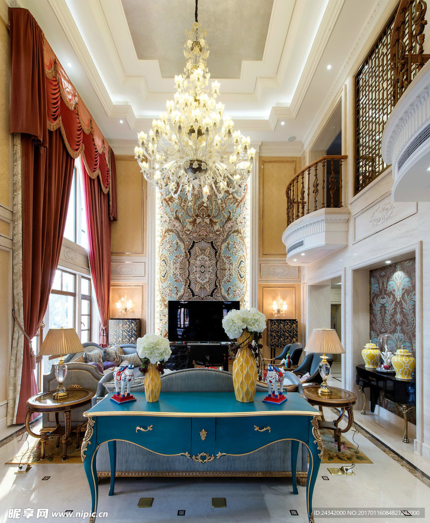 古典风格别墅大厅实景图