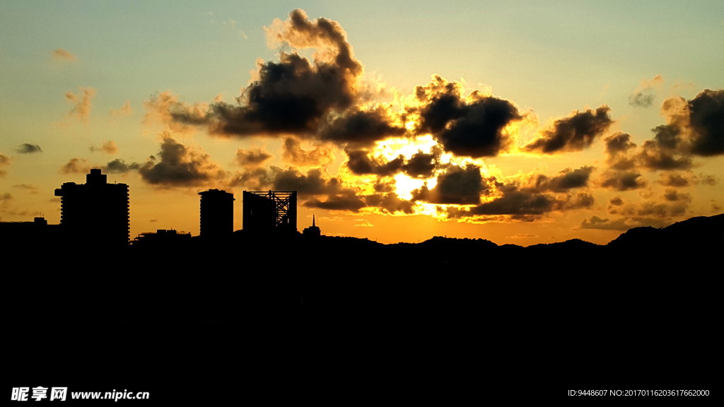 黄昏的阳光图片