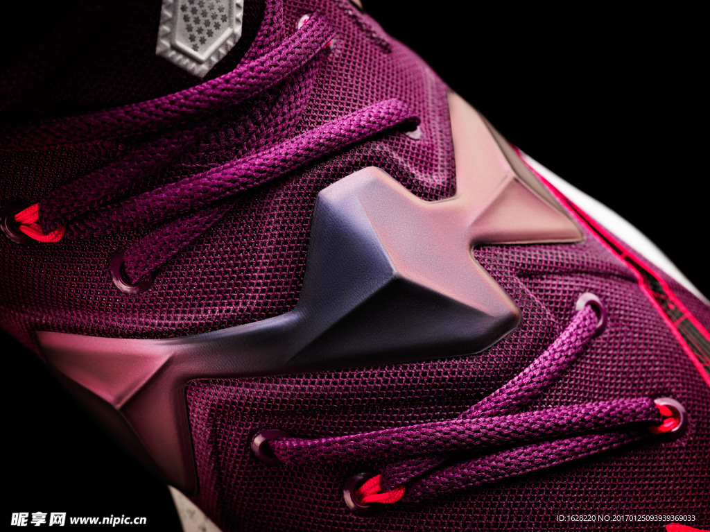 NIKE休闲运动鞋宣传广告