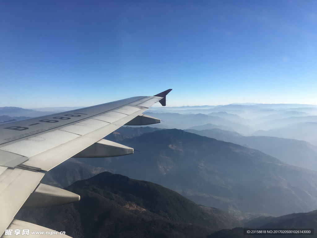 空中俯瞰丽江拉市海