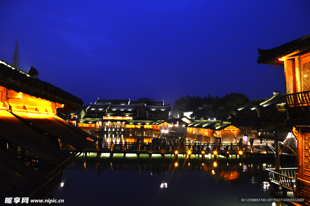 乌镇夜景灯光效果