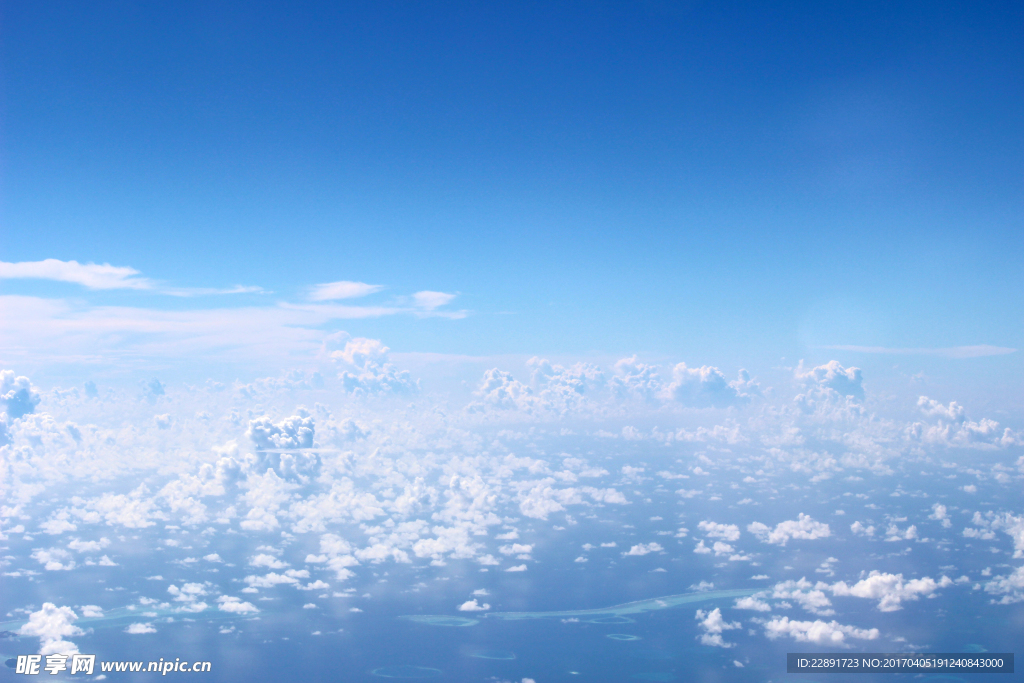 飞机上拍的云朵