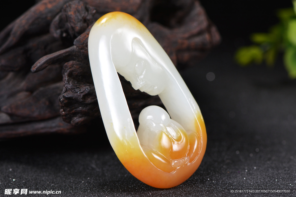 和田玉 观音  糖玉