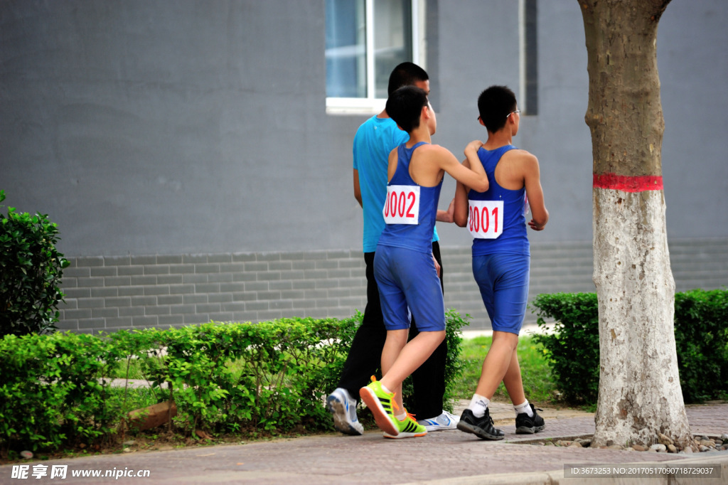 参赛选手运动员背影