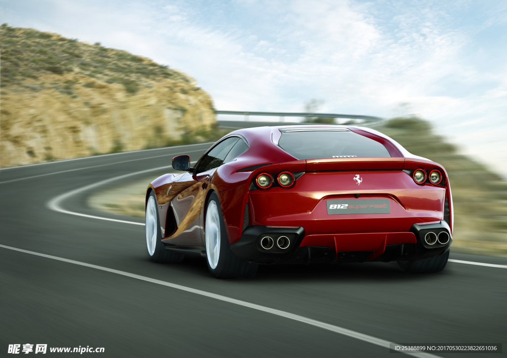 法拉利 812 超跑