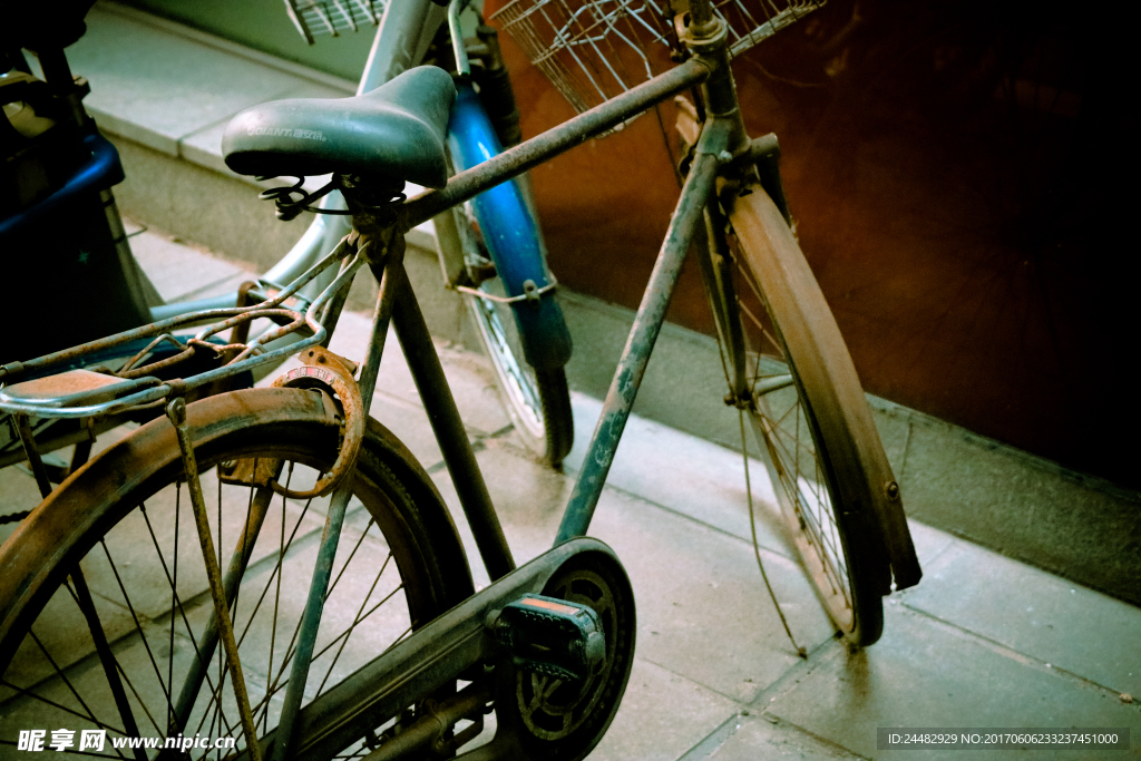 旧自行车