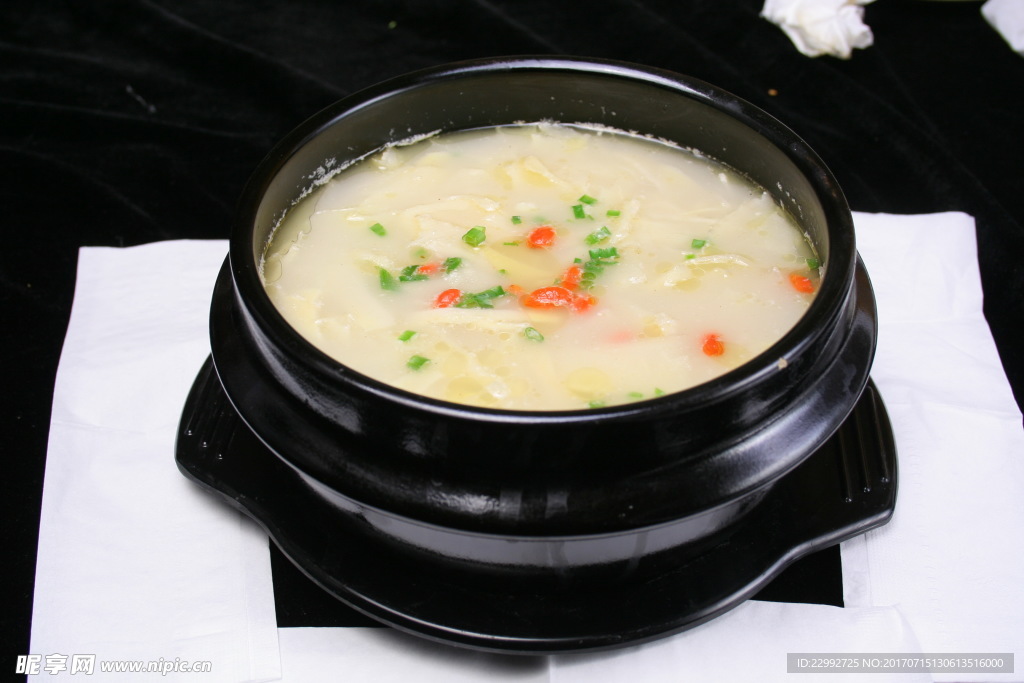 鸡汤富贵笋图片