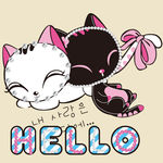 两只可爱卡通猫咪