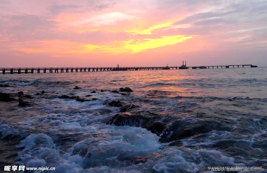 海港晚霞