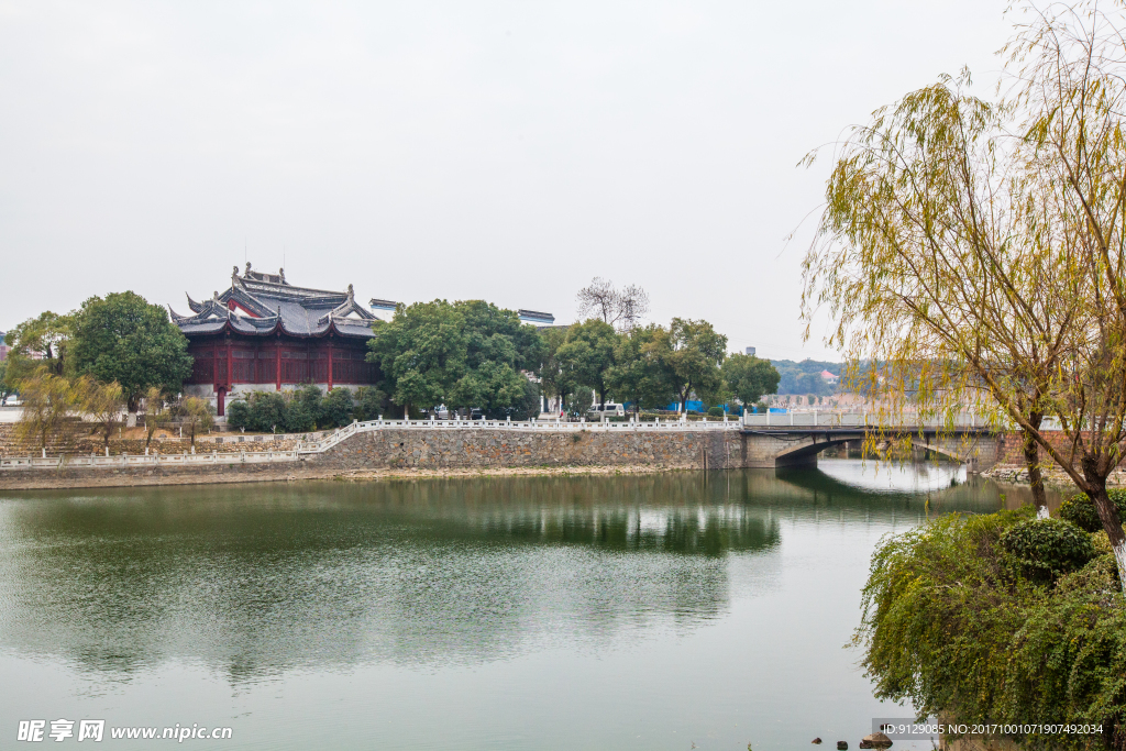 八大山人梅湖景区