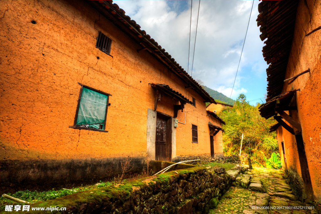 九华乡周公山村