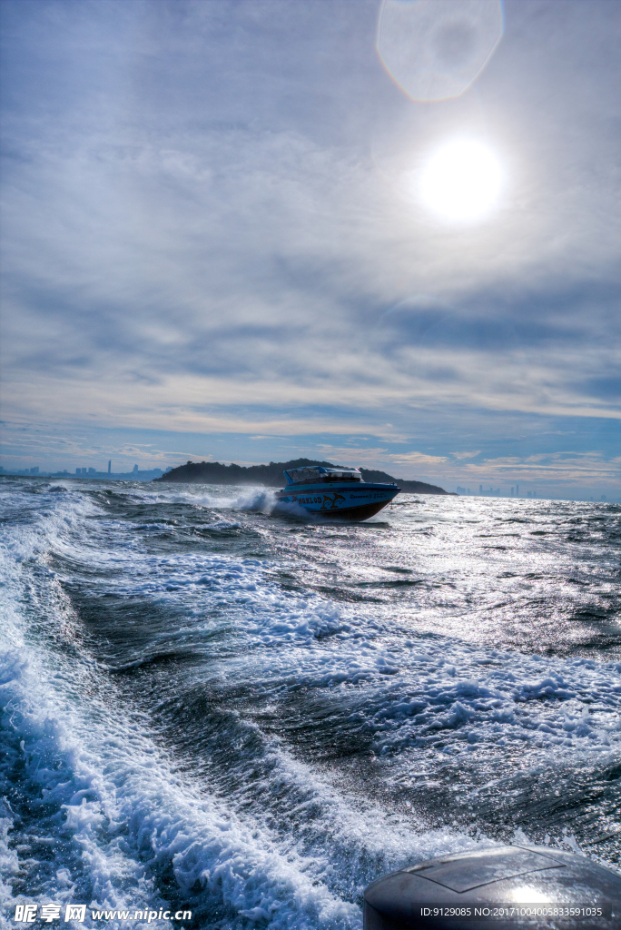 芭提雅快艇冲浪