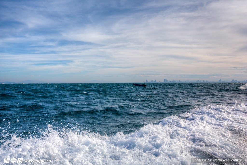 芭提雅快艇冲浪