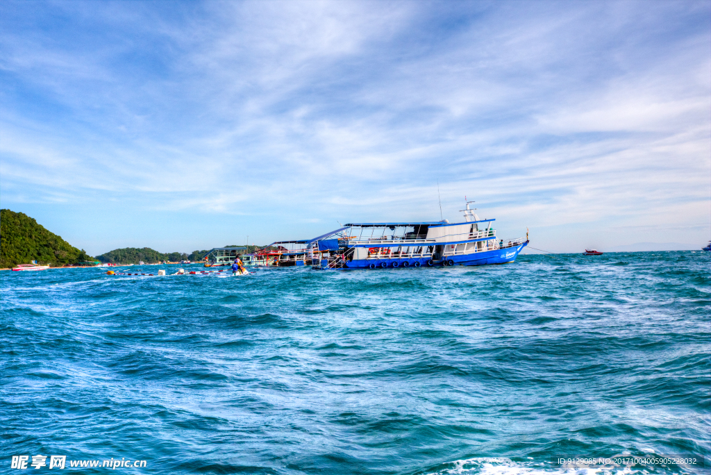 芭提雅快艇冲浪