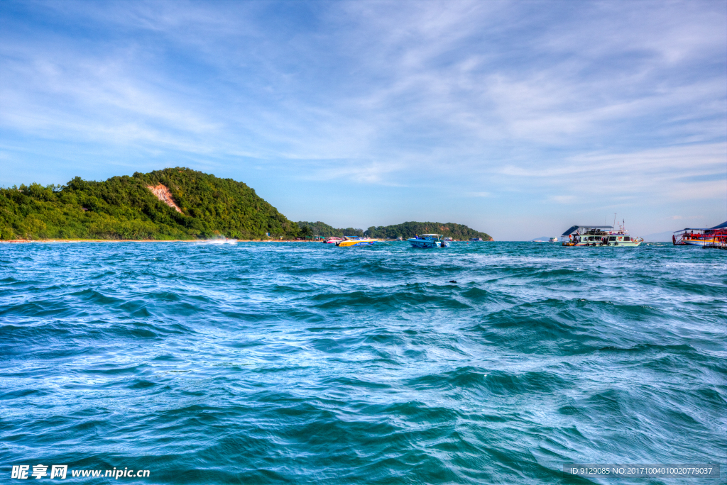芭提雅快艇冲浪