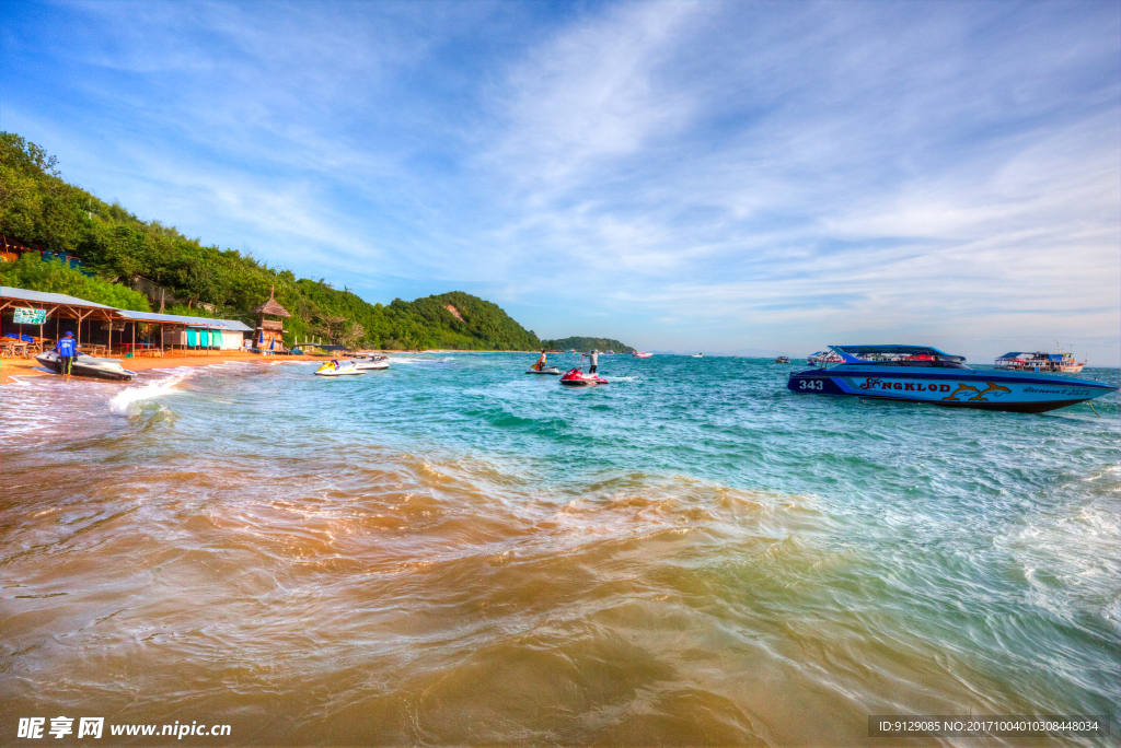 芭提雅快艇冲浪