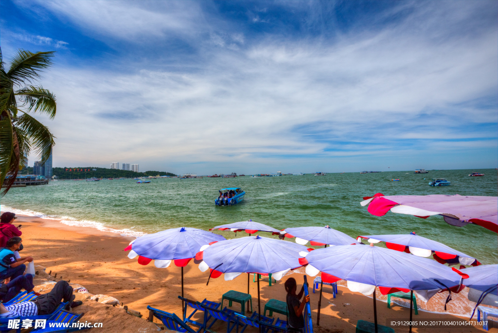 芭提雅快艇冲浪