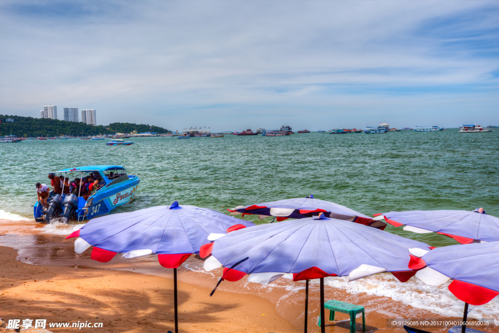 芭提雅快艇冲浪