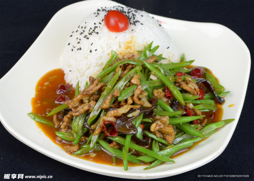 架梅肉丝盖浇饭