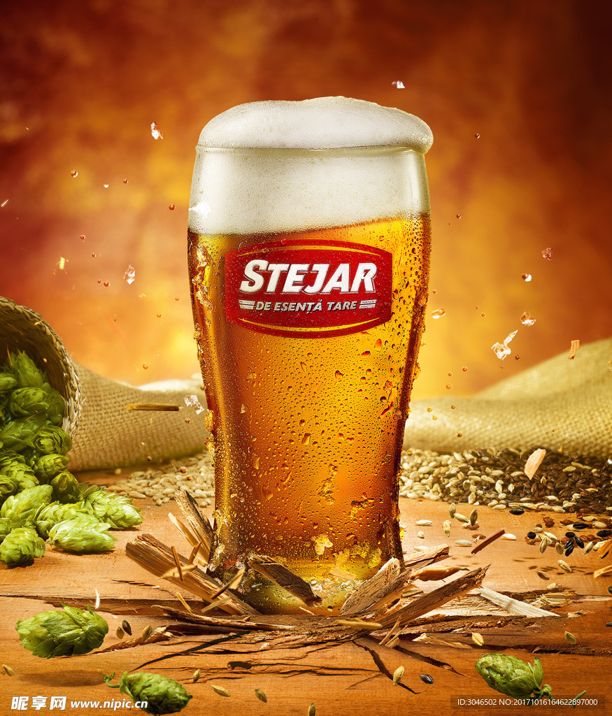 玻璃杯啤酒广告素材