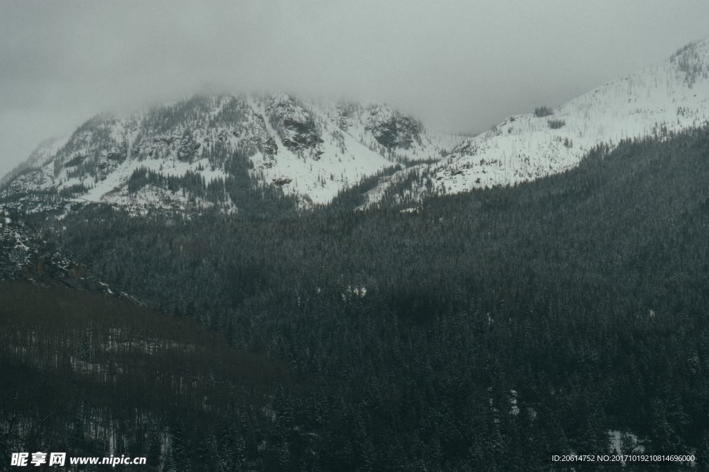 壮丽的雪山美景