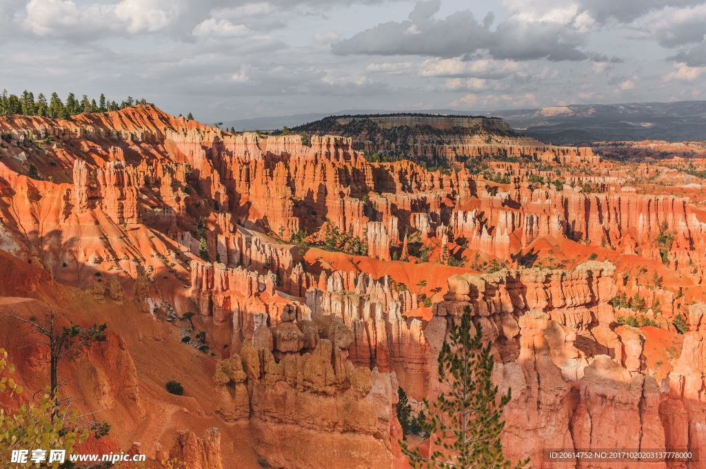 奇特百怪的高山