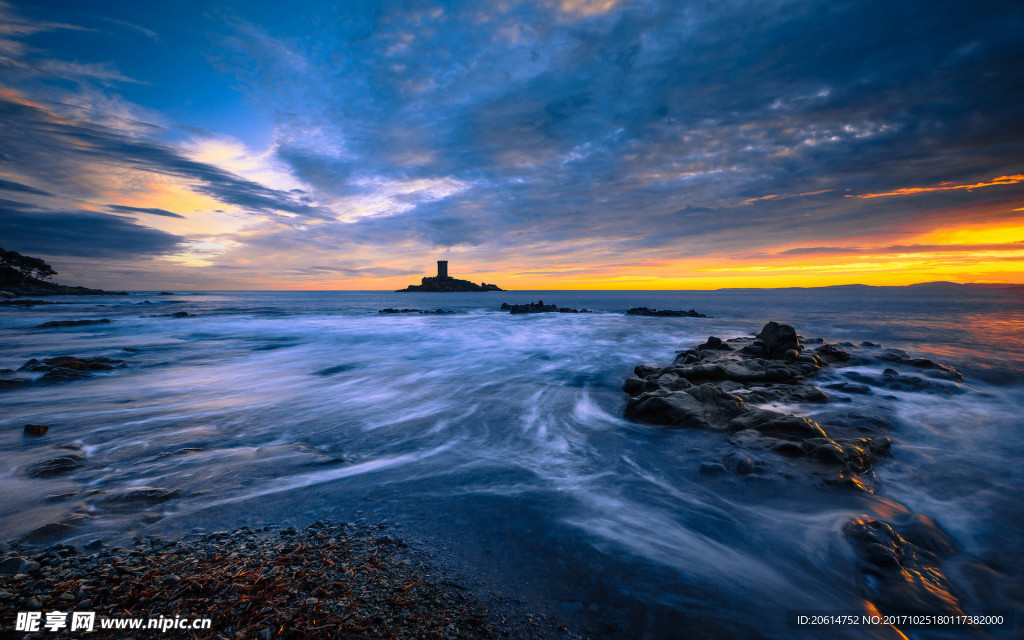 夜幕下的大海美景