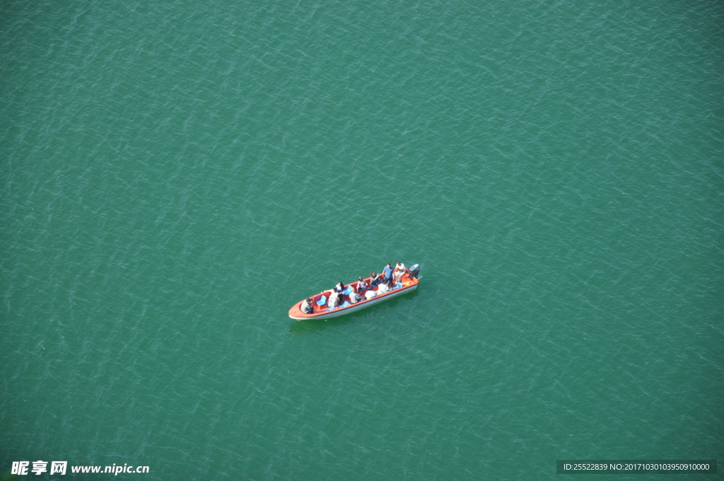 水源 湖畔 美景