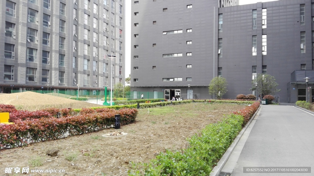 写字楼下面的通道