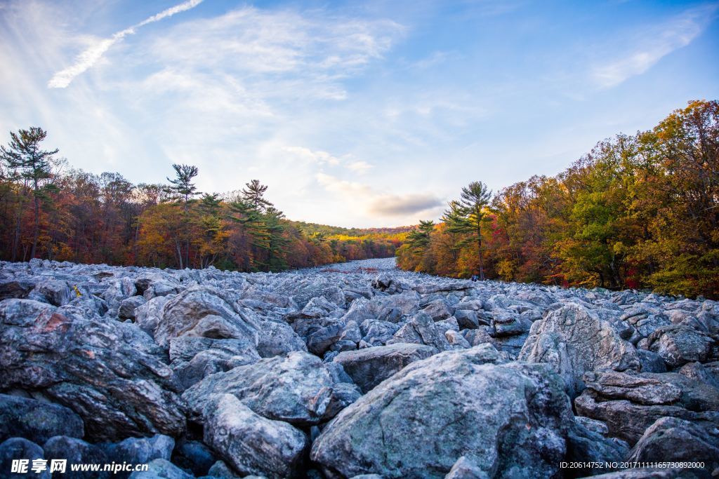 夕阳下的户外风景