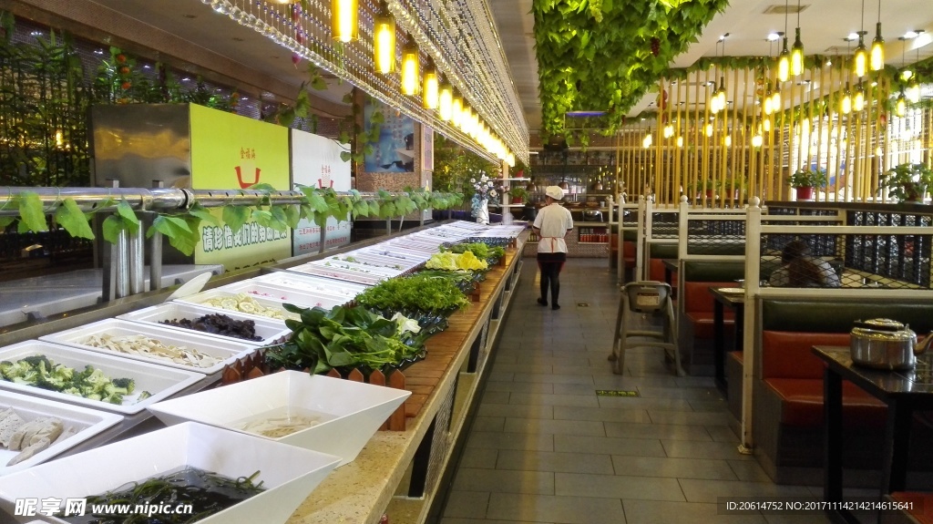 干净卫生的自助餐厅