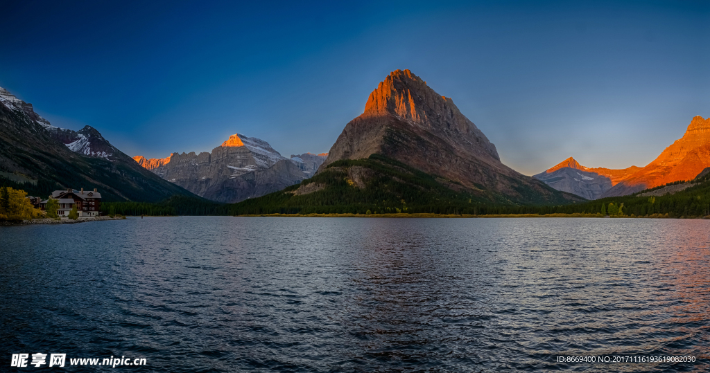 美国山湖泊日出和日落