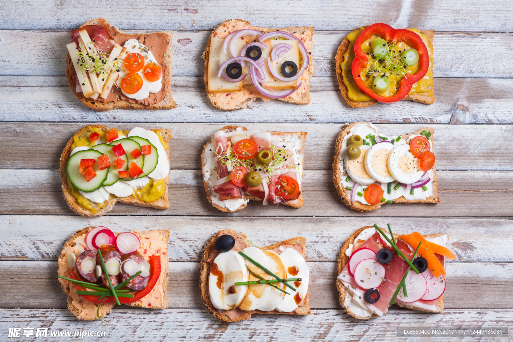 快餐面包火腿蔬菜木板