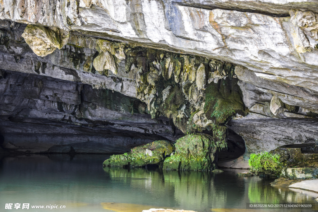 广西桂平罗丛岩风景