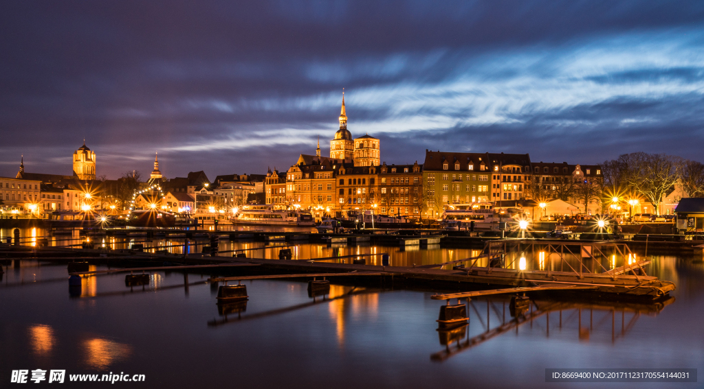 德国房屋河流码头
