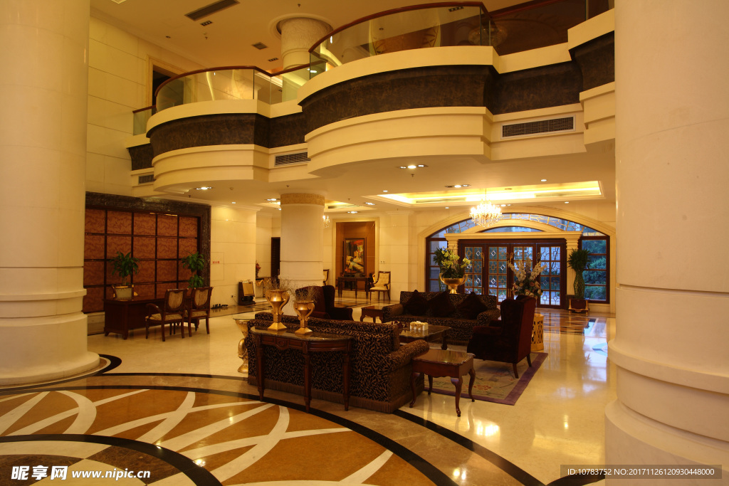 室内豪华别墅会客厅装修