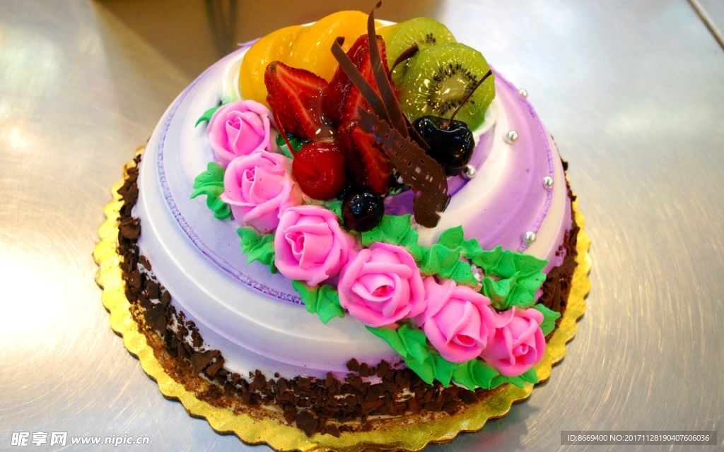 粉红色玫瑰奶油水果甜美蛋糕